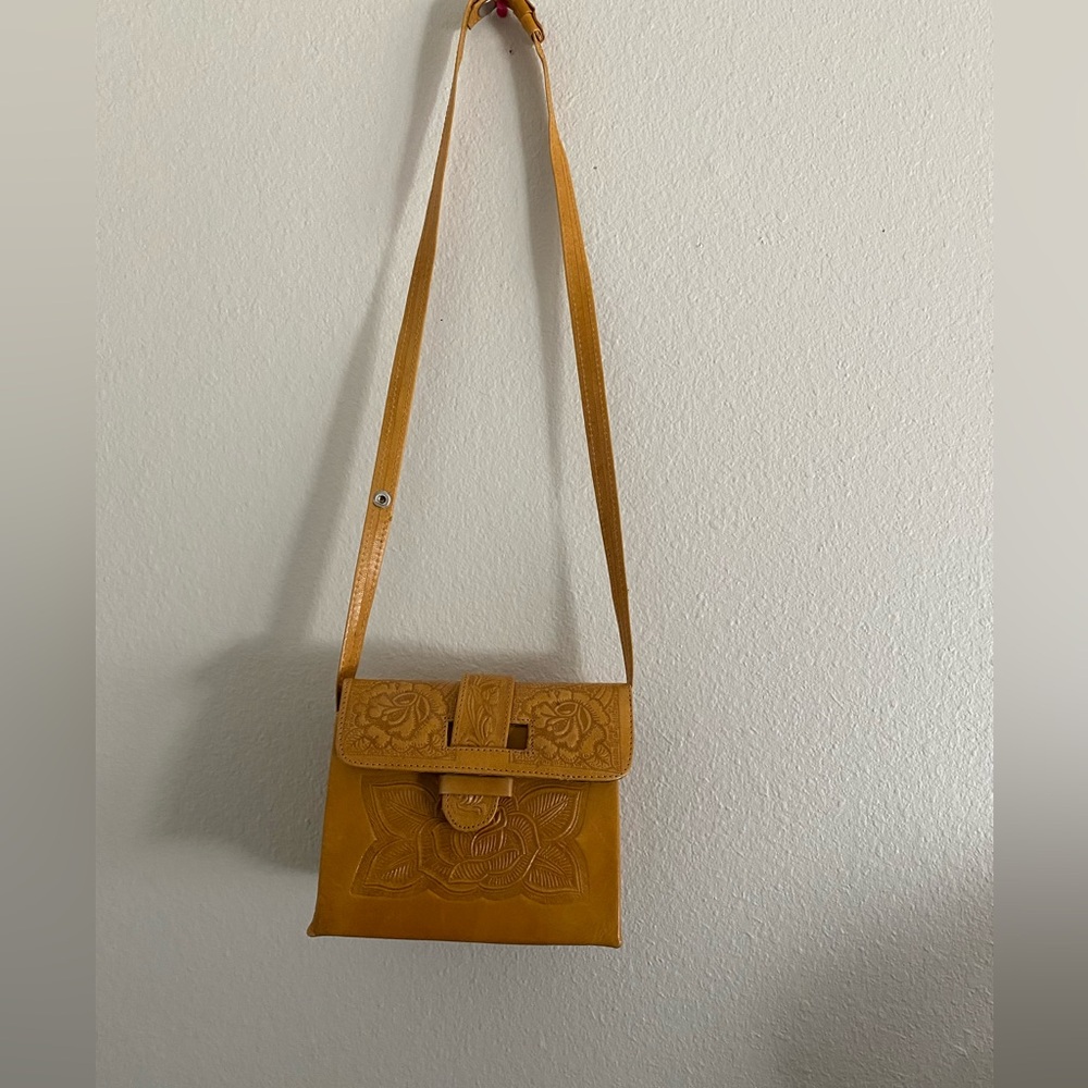 Artisan Bag Purse leather Made In Mexico Rose Detail Gold Yellow Western Boho